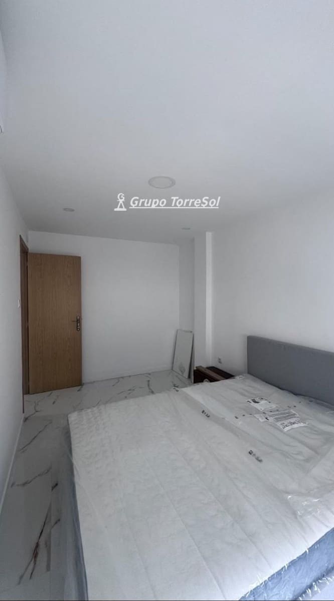 Piso de 3 habitaciones en Santa Pola en venta - 155.900 € (Ref: 9999456)