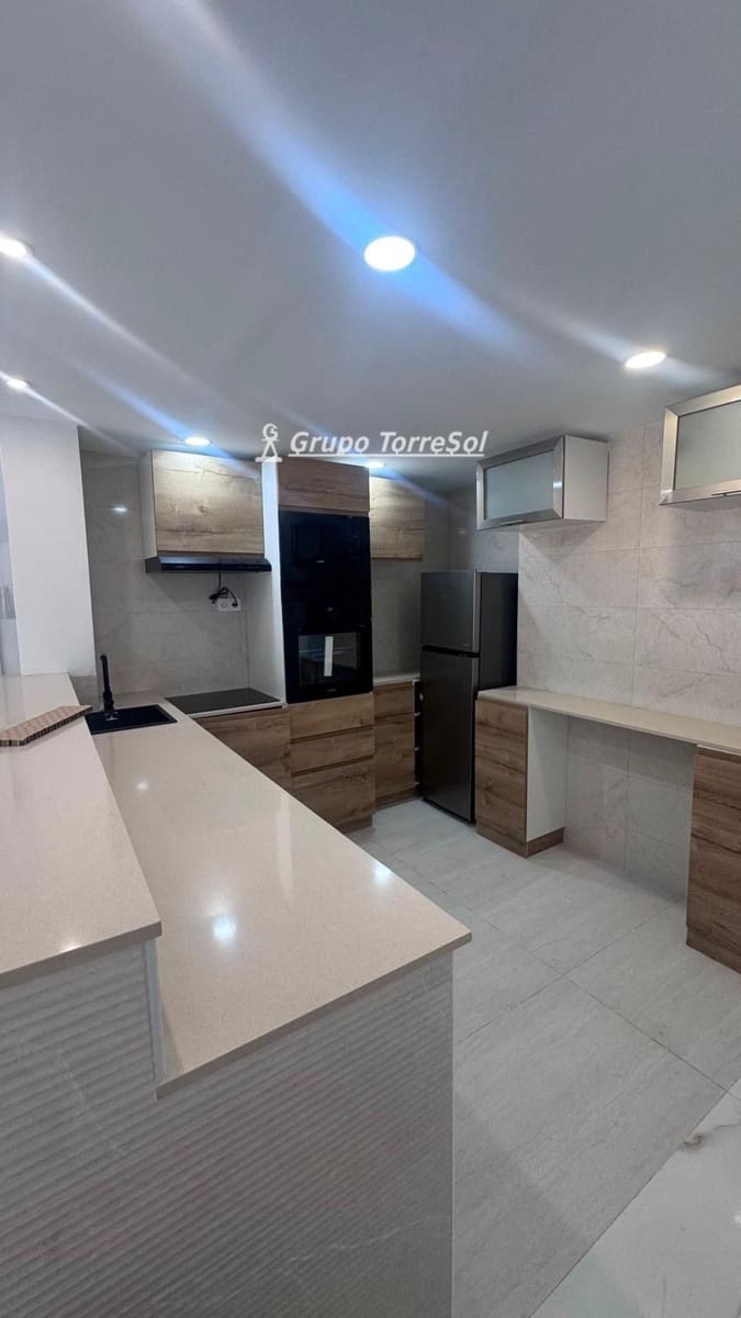 Piso de 3 habitaciones en Santa Pola en venta - 155.900 € (Ref: 9999456)