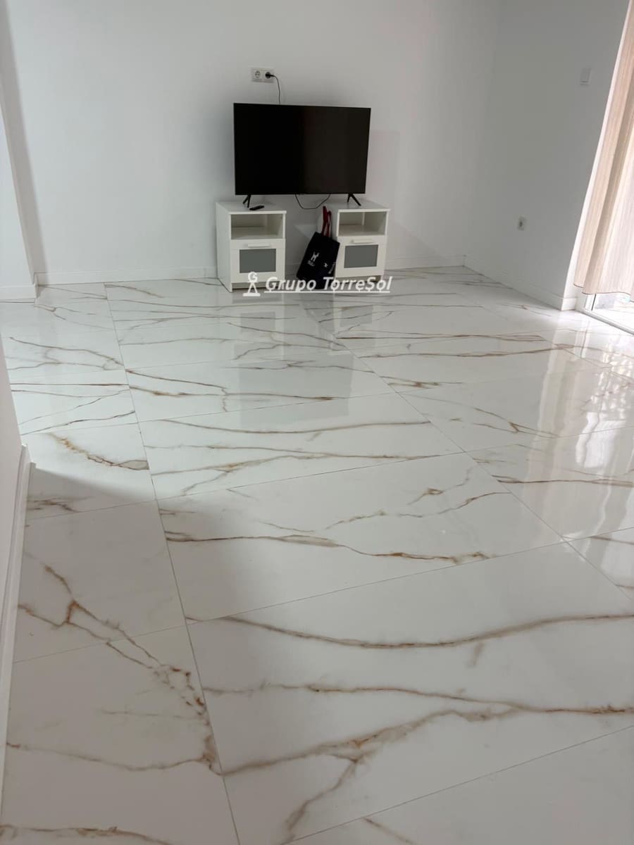 Piso de 3 habitaciones en Santa Pola en venta - 155.900 € (Ref: 9999456)