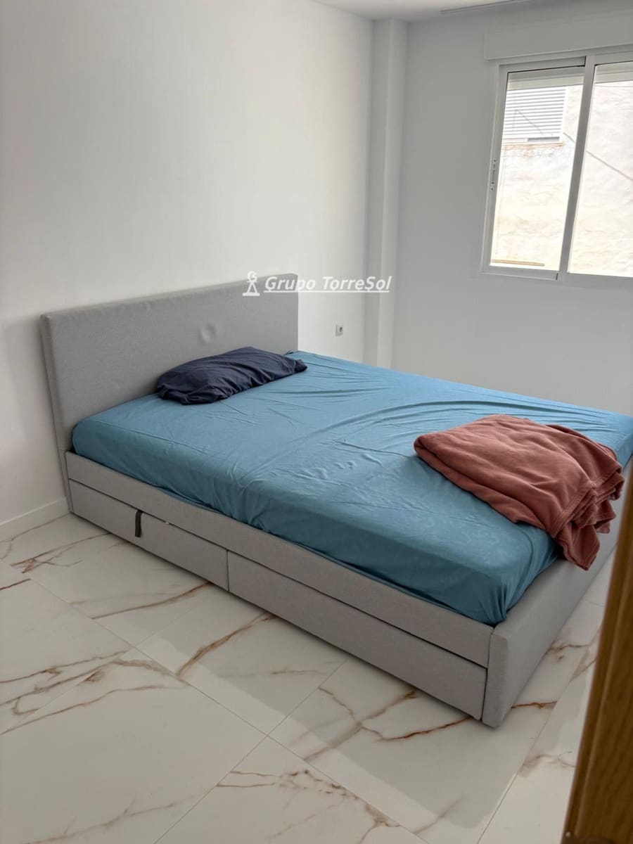 Piso de 3 habitaciones en Santa Pola en venta - 155.900 € (Ref: 9999456)