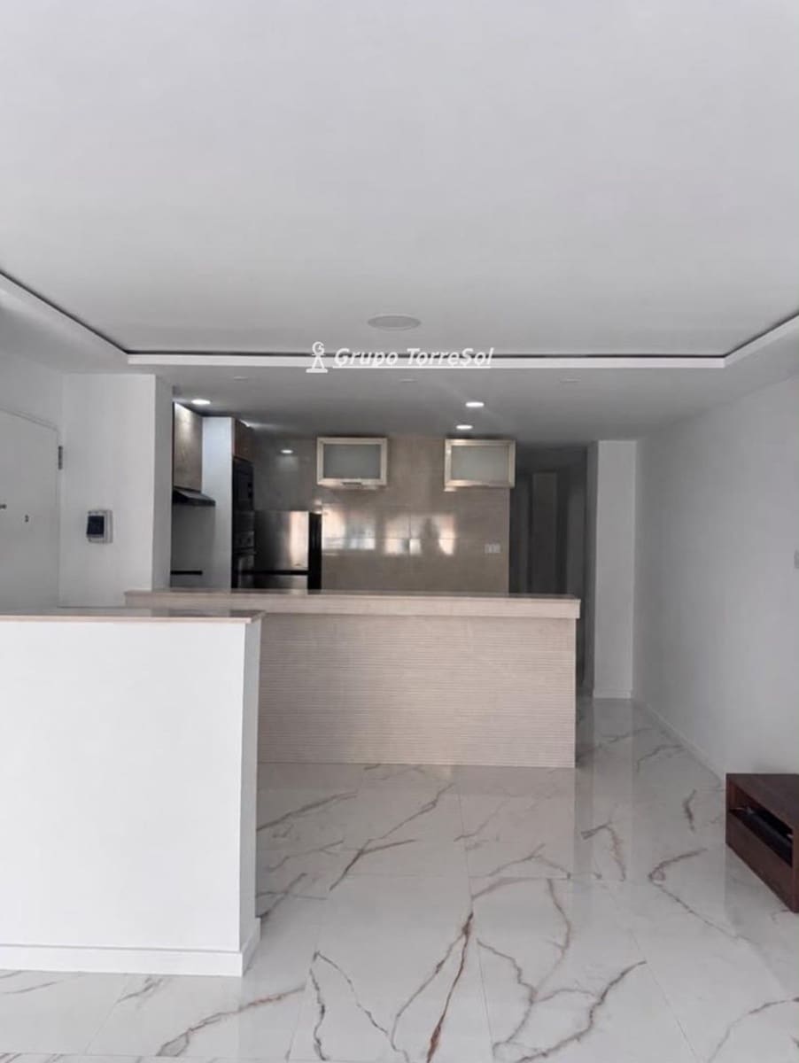 Piso de 3 habitaciones en Santa Pola en venta - 155.900 € (Ref: 9999456)