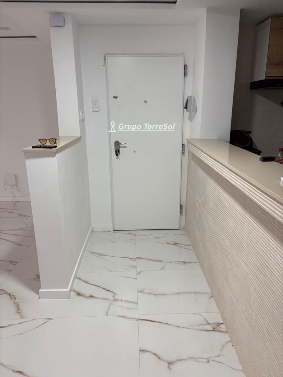 Piso de 3 habitaciones en Santa Pola en venta - 155.900 € (Ref: 9999456)