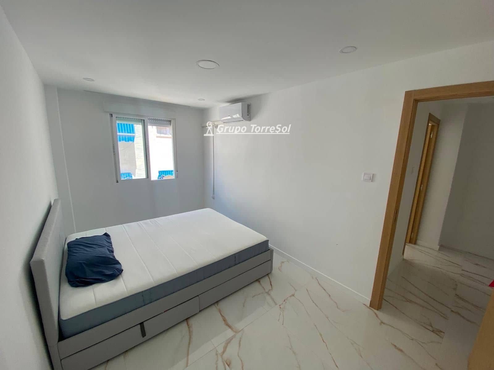 Piso de 3 habitaciones en Santa Pola en venta - 155.900 € (Ref: 9999456)