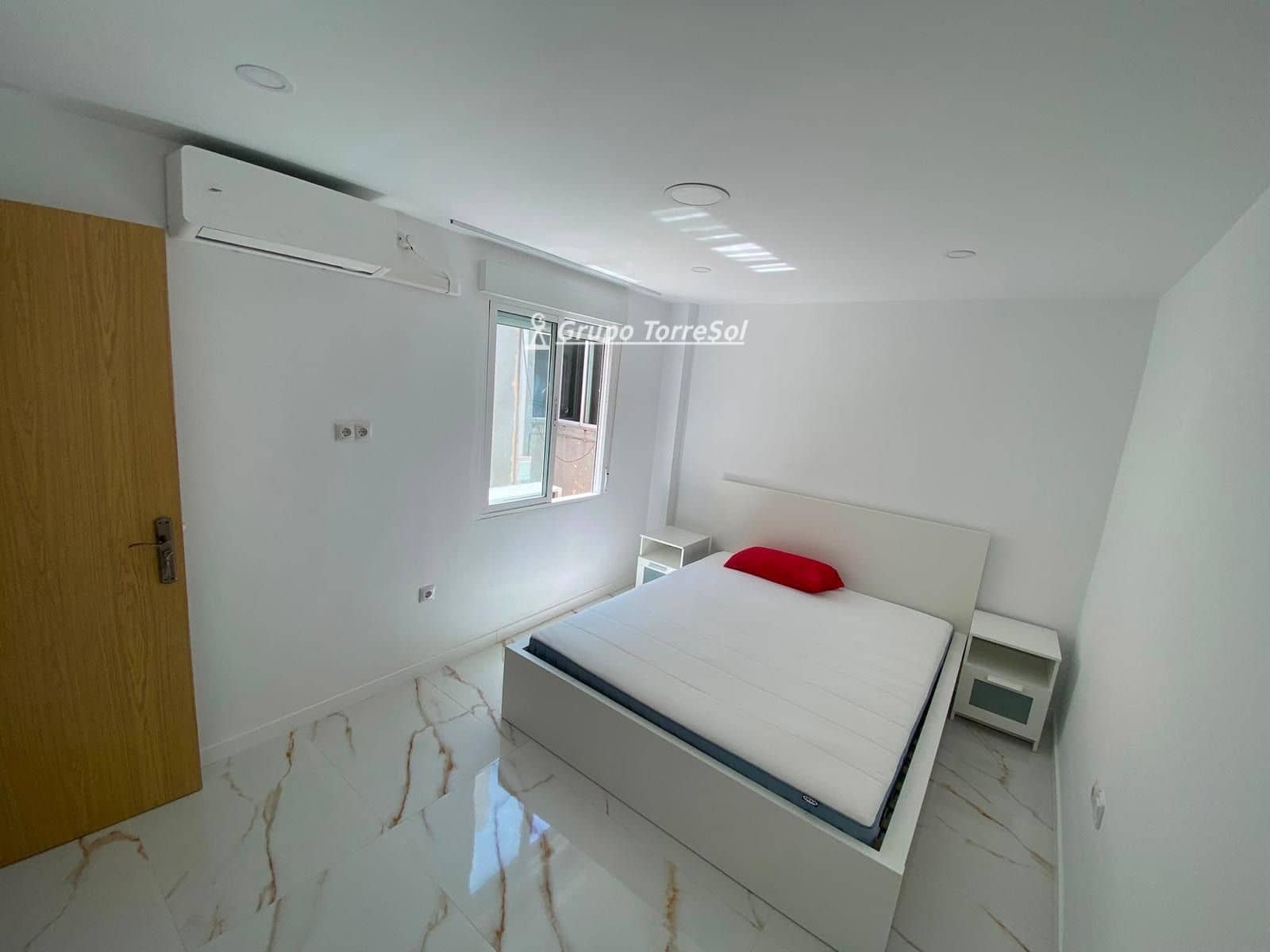 Piso de 3 habitaciones en Santa Pola en venta - 155.900 € (Ref: 9999456)