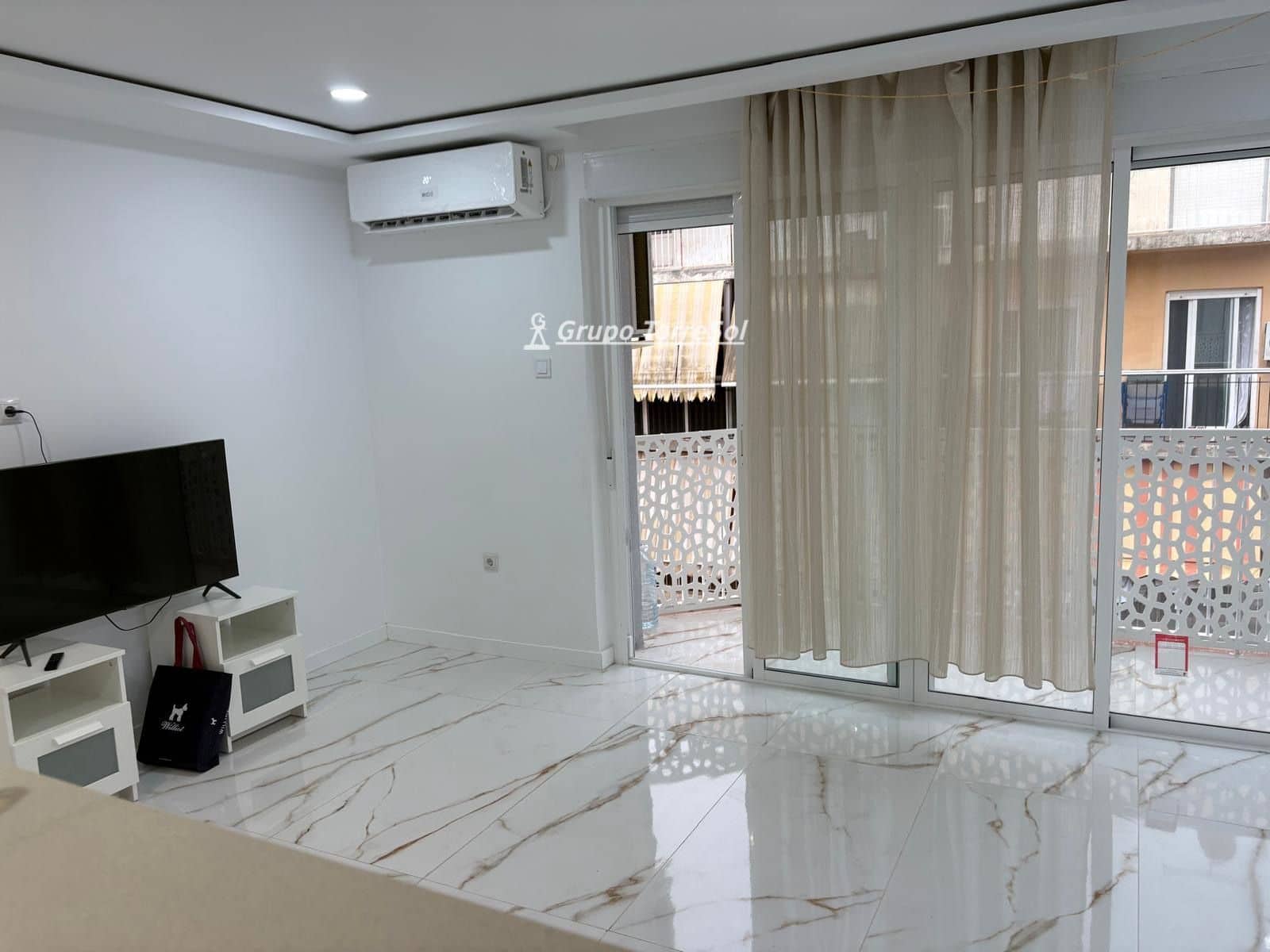 Piso de 3 habitaciones en Santa Pola en venta - 155.900 € (Ref: 9999456)