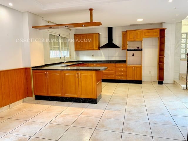 5 soveværelse Villa til salg i Gandia med garage - € 700.000 (Ref: 4720567)