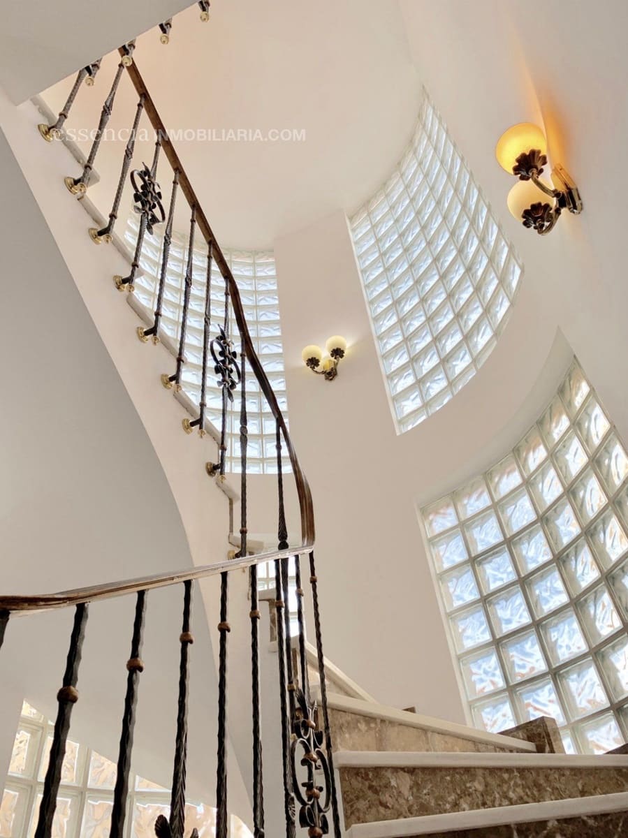 5 makuuhuone Huvila myytävänä paikassa Gandia mukana 
autotalli - 700 000 € (Ref: 4720567)