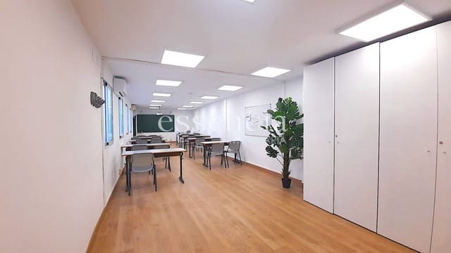 Erhverv til salg i Gandia - € 220.000 (Ref: 6727933)