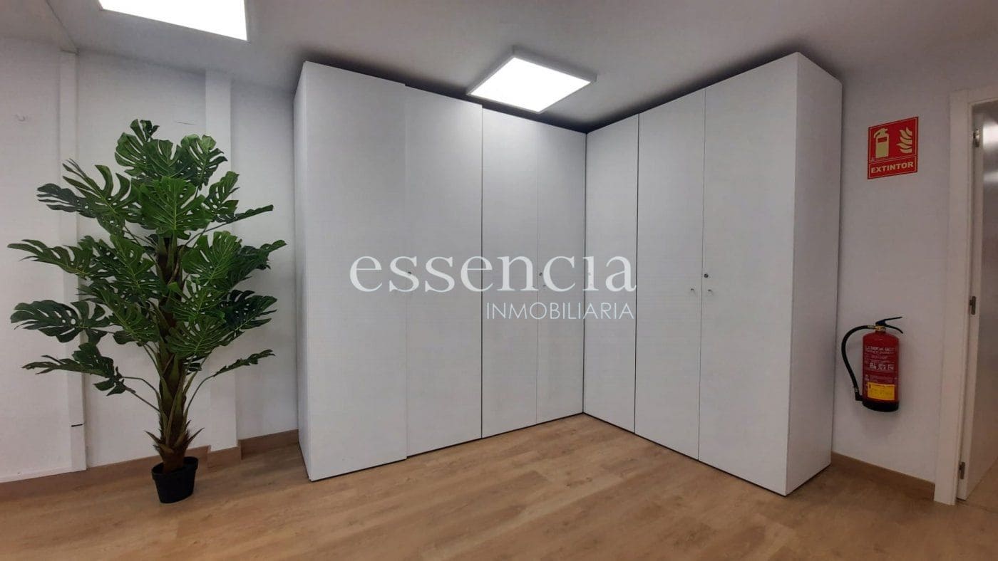 Erhverv til salg i Gandia - € 220.000 (Ref: 6727933)