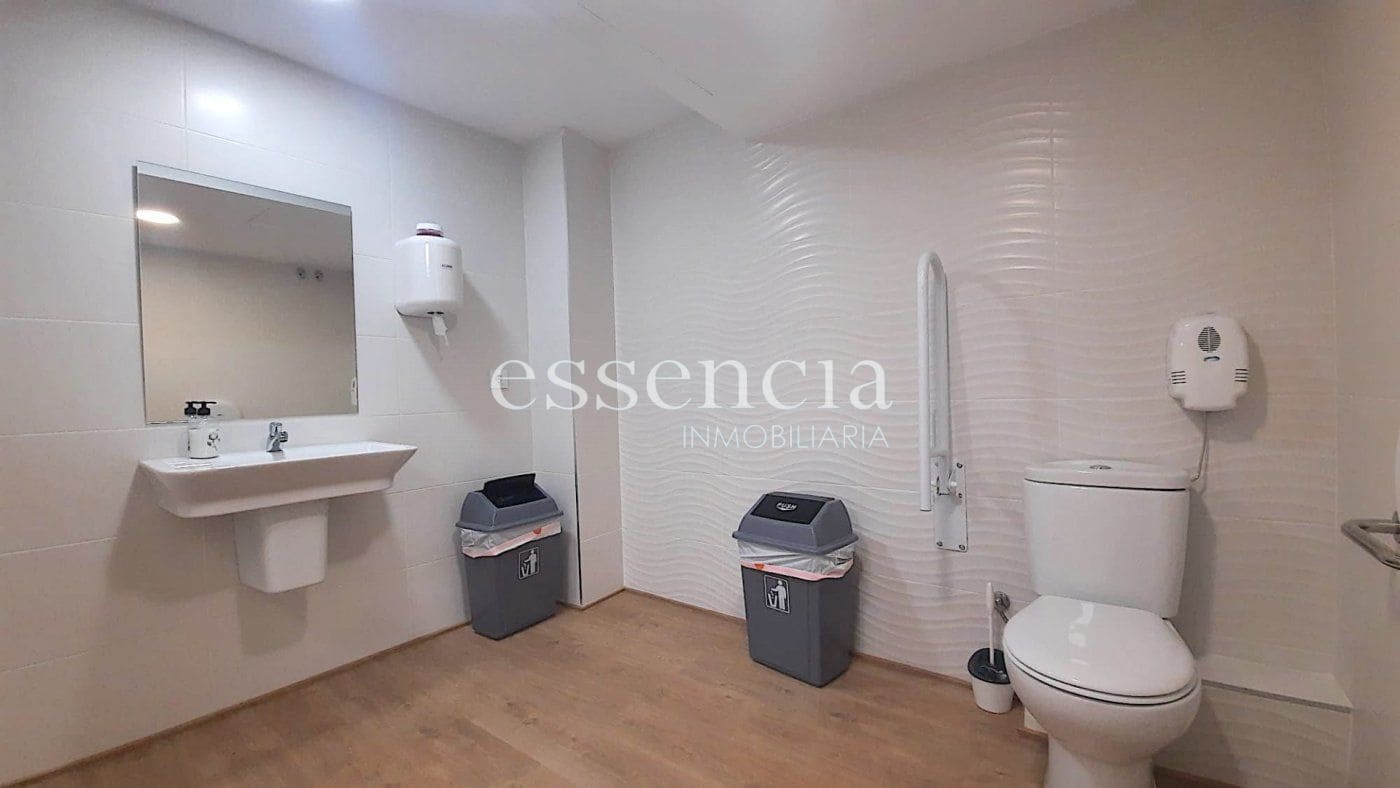 Erhverv til salg i Gandia - € 220.000 (Ref: 6727933)