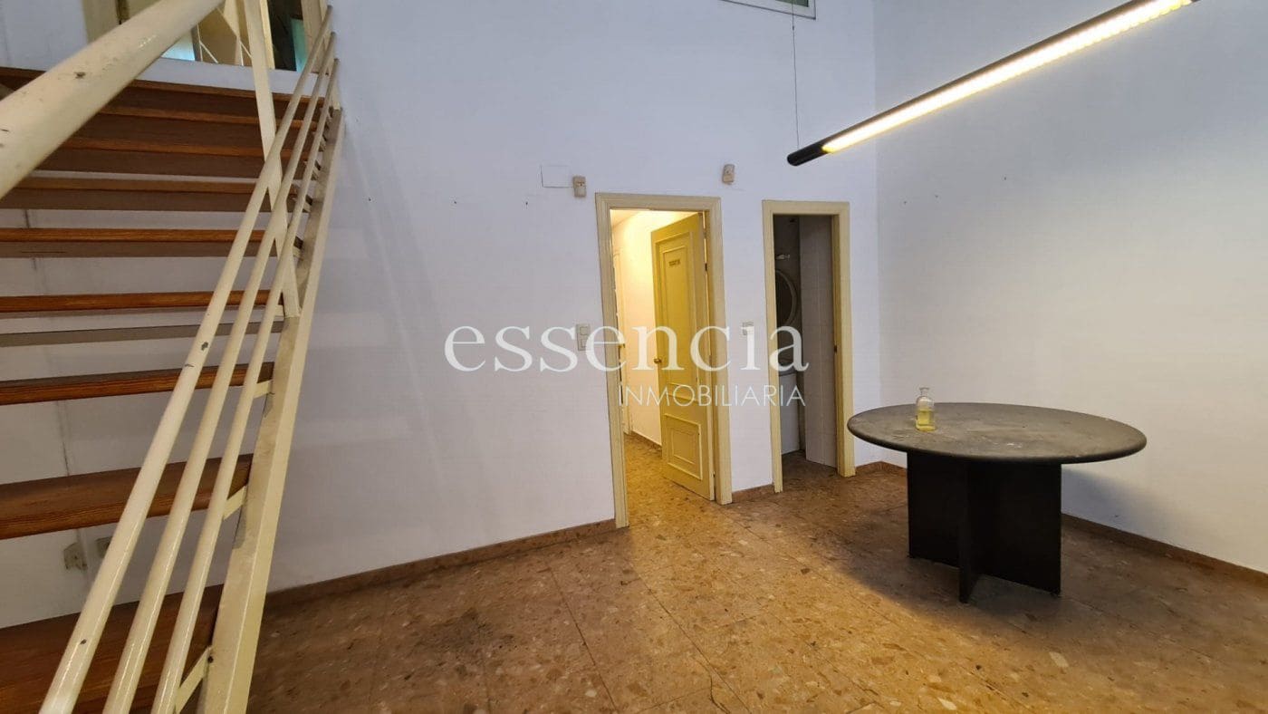 Commercial for sale in Gandia - € 100,000 (Ref: 6893379)