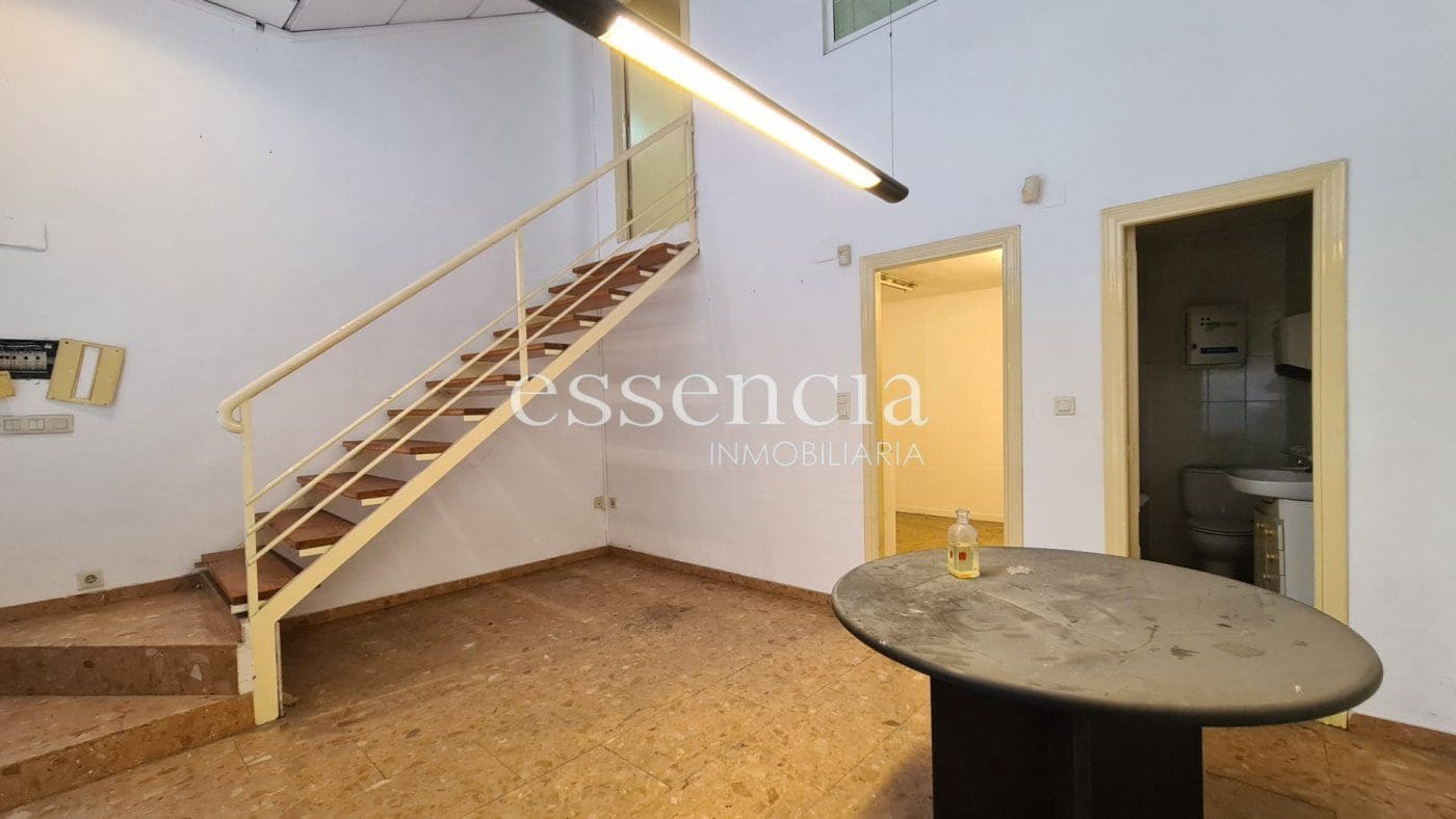 Commercial for sale in Gandia - € 100,000 (Ref: 6893379)
