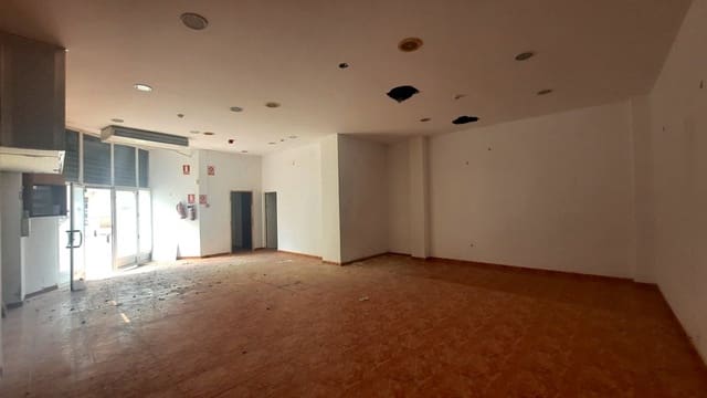 Commercial for sale in Gandia - € 120,000 (Ref: 6915473)