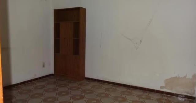 Erhverv til salg i Gandia - € 108.000 (Ref: 7017767)