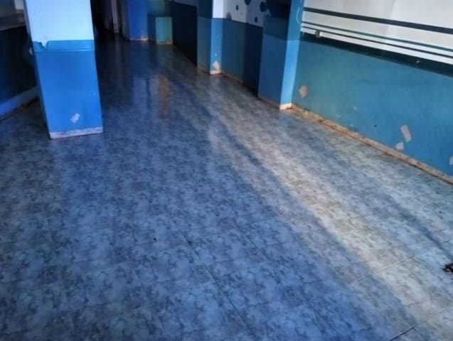 Commercieel te koop in Gandia - € 55.000 (Ref: 7208057)