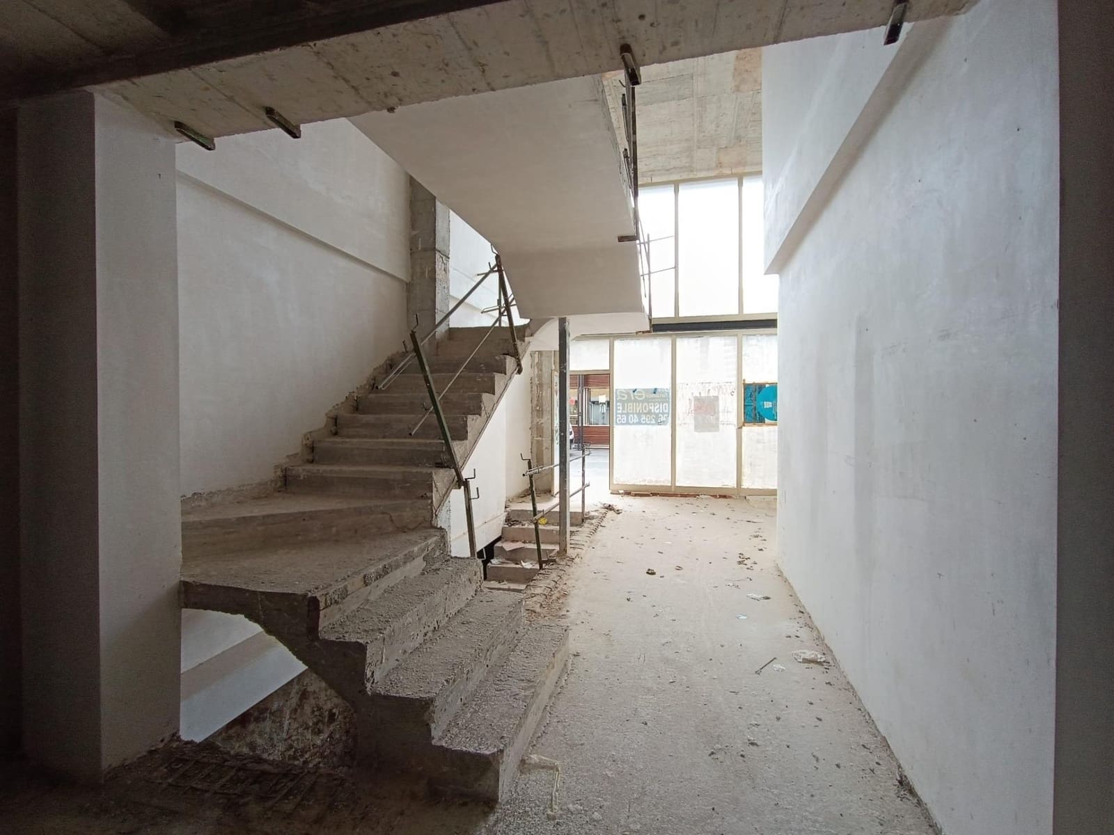 Erhverv til salg i Gandia - € 144.000 (Ref: 7399847)