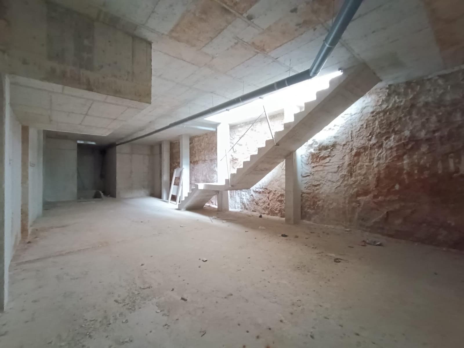 Erhverv til salg i Gandia - € 144.000 (Ref: 7399847)