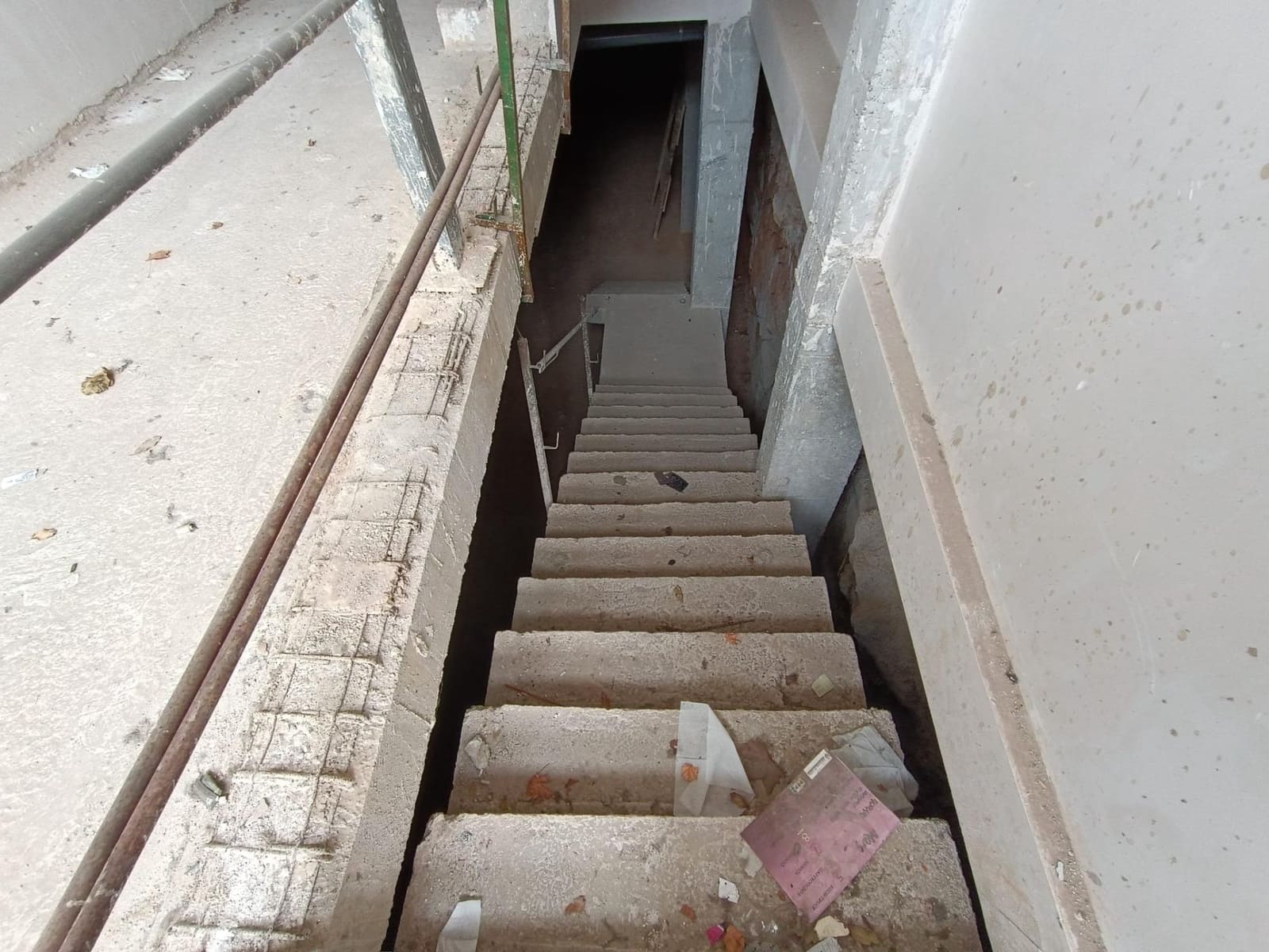 Erhverv til salg i Gandia - € 144.000 (Ref: 7399847)