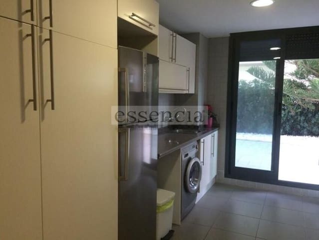 3 makuuhuone Huoneisto myytävänä paikassa Gandia mukana uima-altaan 
autotalli - 520 000 € (Ref: 7692464)