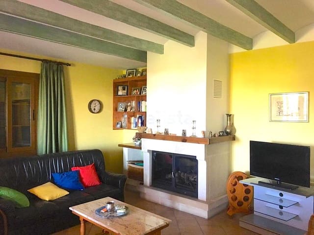 Chalet de 5 habitaciones en La Font d'En Carròs en venta con piscina garaje - 460.000 € (Ref: 7695520)