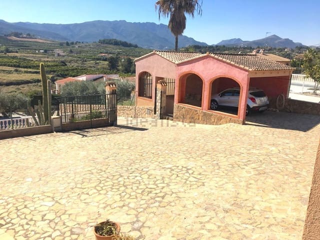 Chalet de 5 habitaciones en La Font d'En Carròs en venta con piscina garaje - 460.000 € (Ref: 7695520)