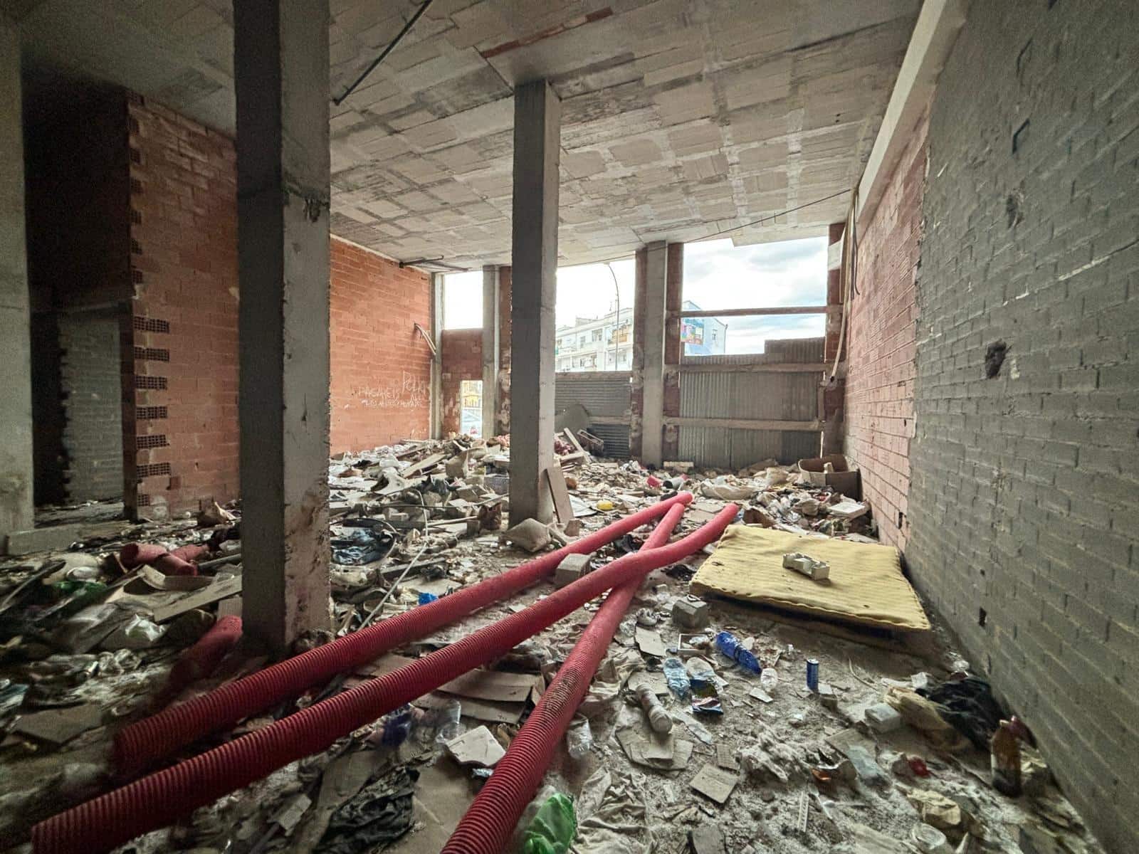 Commercieel te koop in Gandia - € 83.000 (Ref: 7765108)