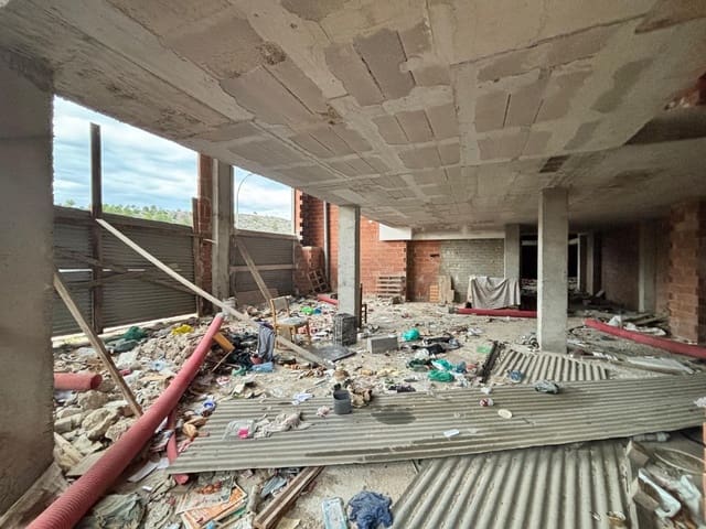 Commerciale in vendita in Gandia - 83.000 € (Rif: 7765108)