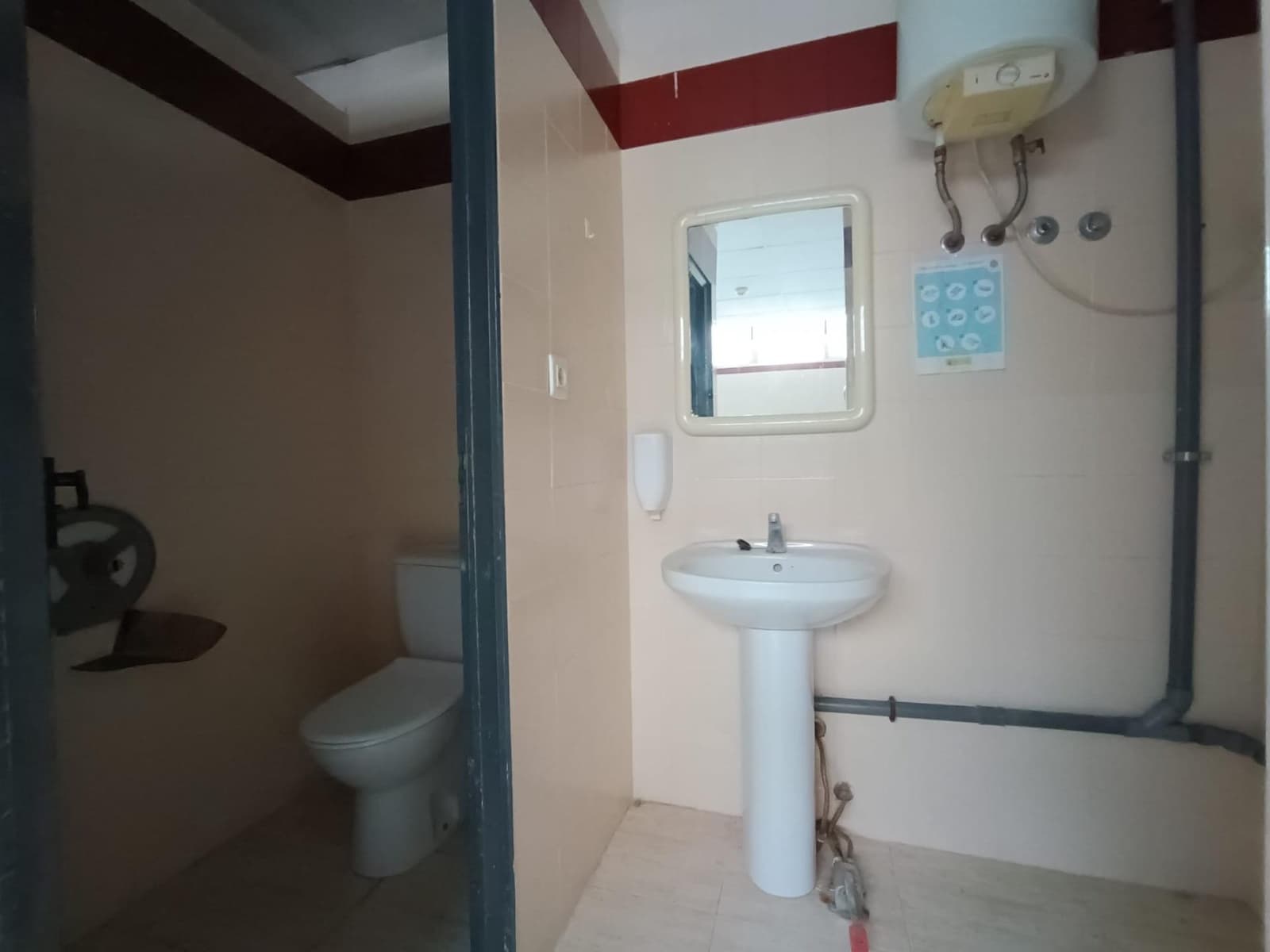 Erhverv til salg i Gandia - € 135.000 (Ref: 7793536)