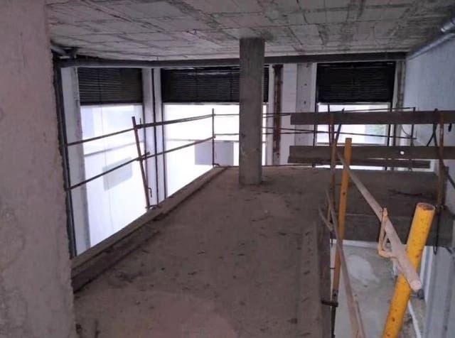 Commercieel te koop in Tavernes de la Valldigna - € 133.770 (Ref: 7837485)