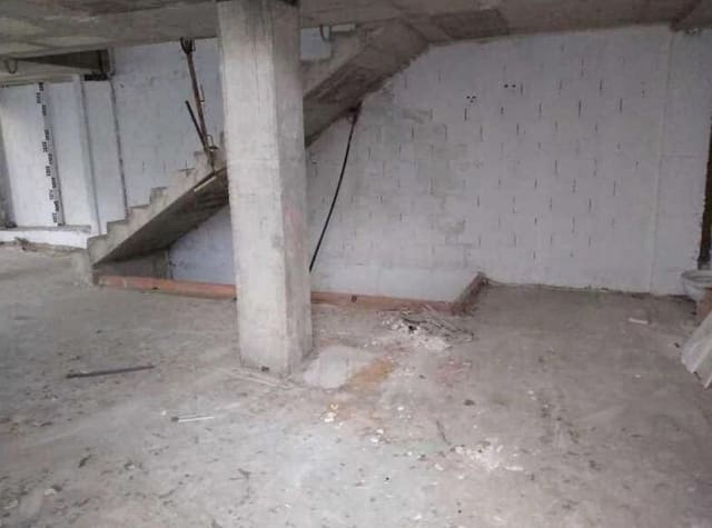 Commercieel te koop in Tavernes de la Valldigna - € 133.770 (Ref: 7837485)