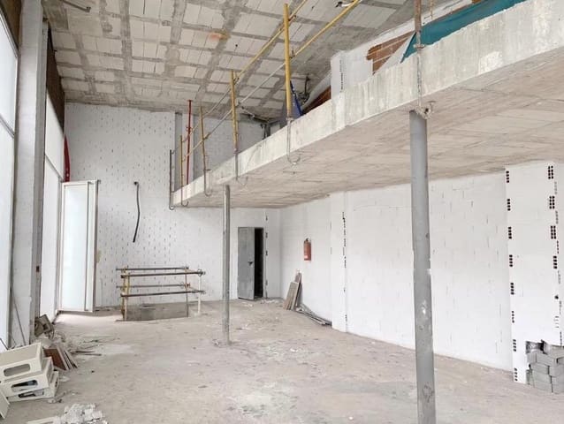 Commercieel te koop in Tavernes de la Valldigna - € 133.770 (Ref: 7837485)