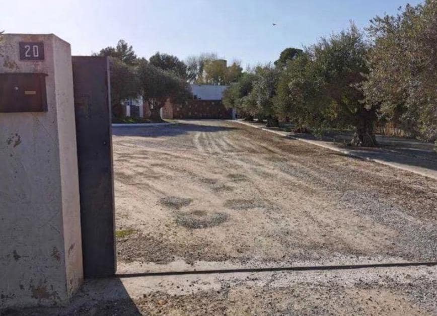 Erhverv til salg i Benifla med garage - € 1.240.000 (Ref: 7901614)