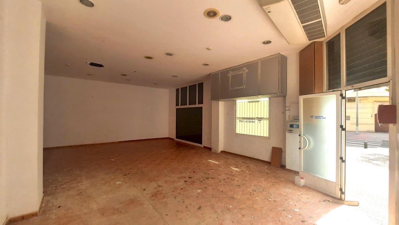 Comercial para venda em Gandia - 204 990 € (Ref: 8300484)