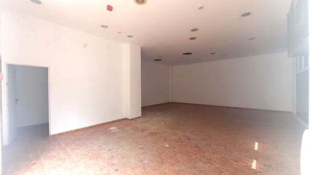 Commercial for sale in Gandia - € 204,990 (Ref: 8300484)