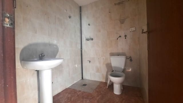 Commercial for sale in Gandia - € 204,990 (Ref: 8300484)