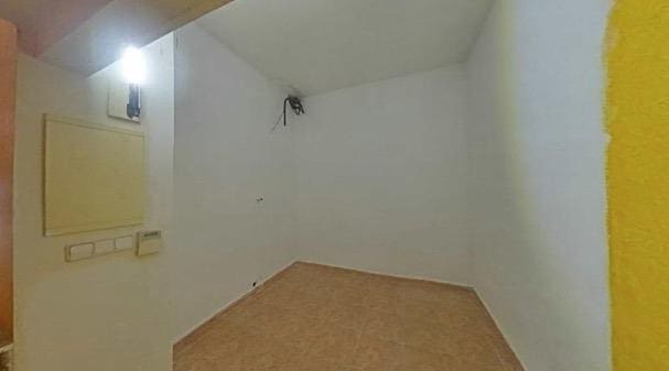 Erhverv til salg i Gandia - € 49.500 (Ref: 8421497)