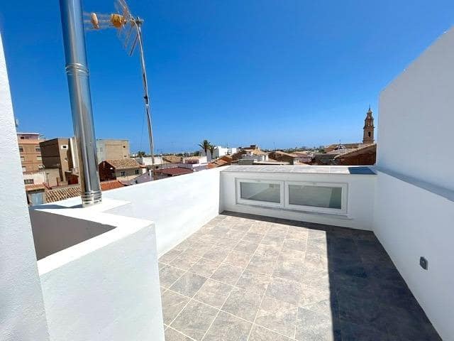 2 soveværelse Villa til salg i Piles med swimmingpool garage - € 219.000 (Ref: 8435100)