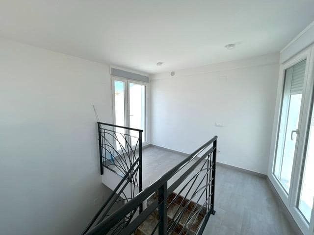 2 soveværelse Villa til salg i Piles med swimmingpool garage - € 219.000 (Ref: 8435100)