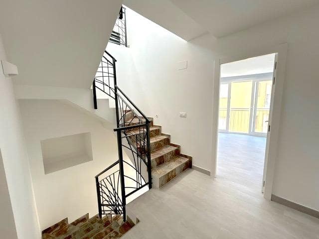 2 soveværelse Villa til salg i Piles med swimmingpool garage - € 219.000 (Ref: 8435100)