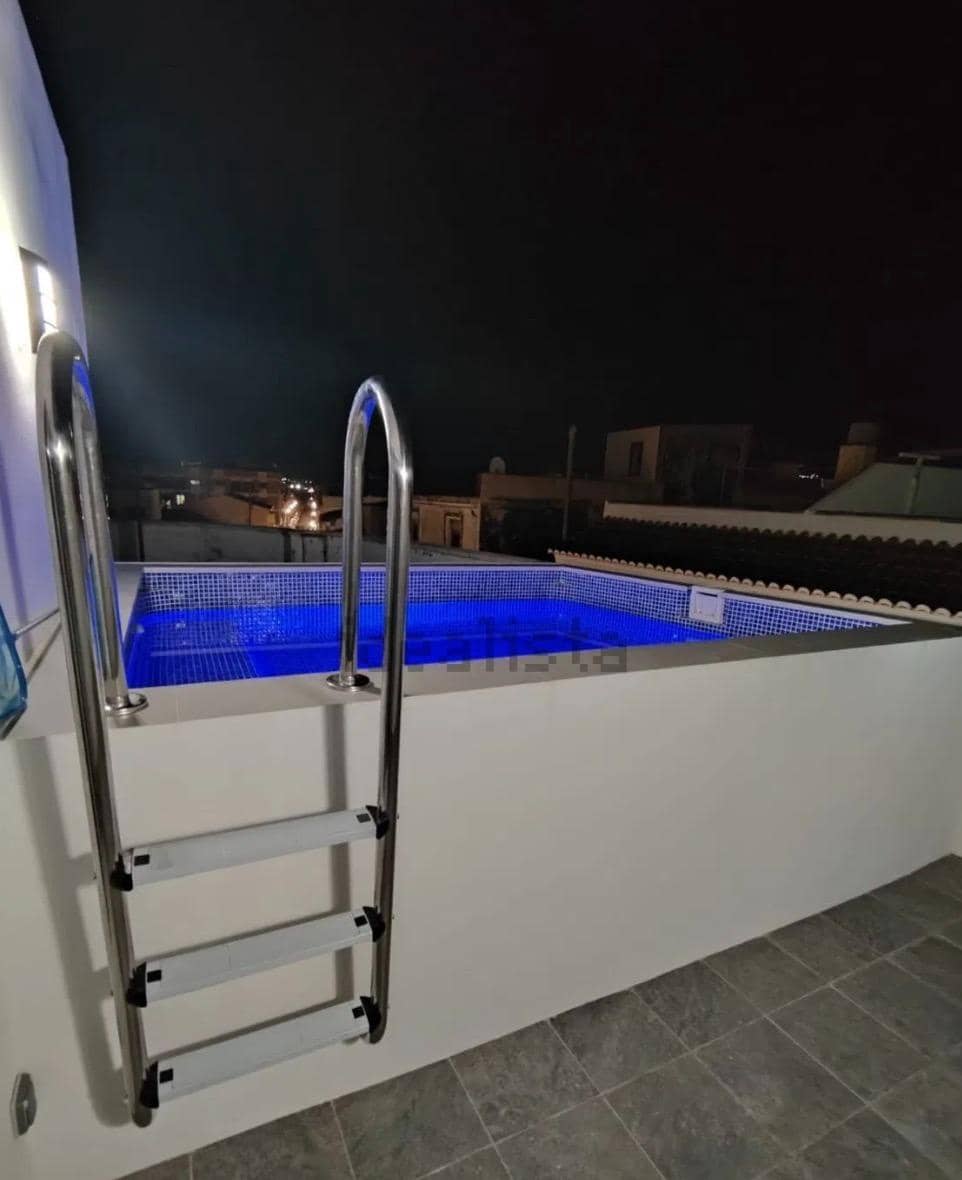 2 soveværelse Villa til salg i Piles med swimmingpool garage - € 219.000 (Ref: 8435100)