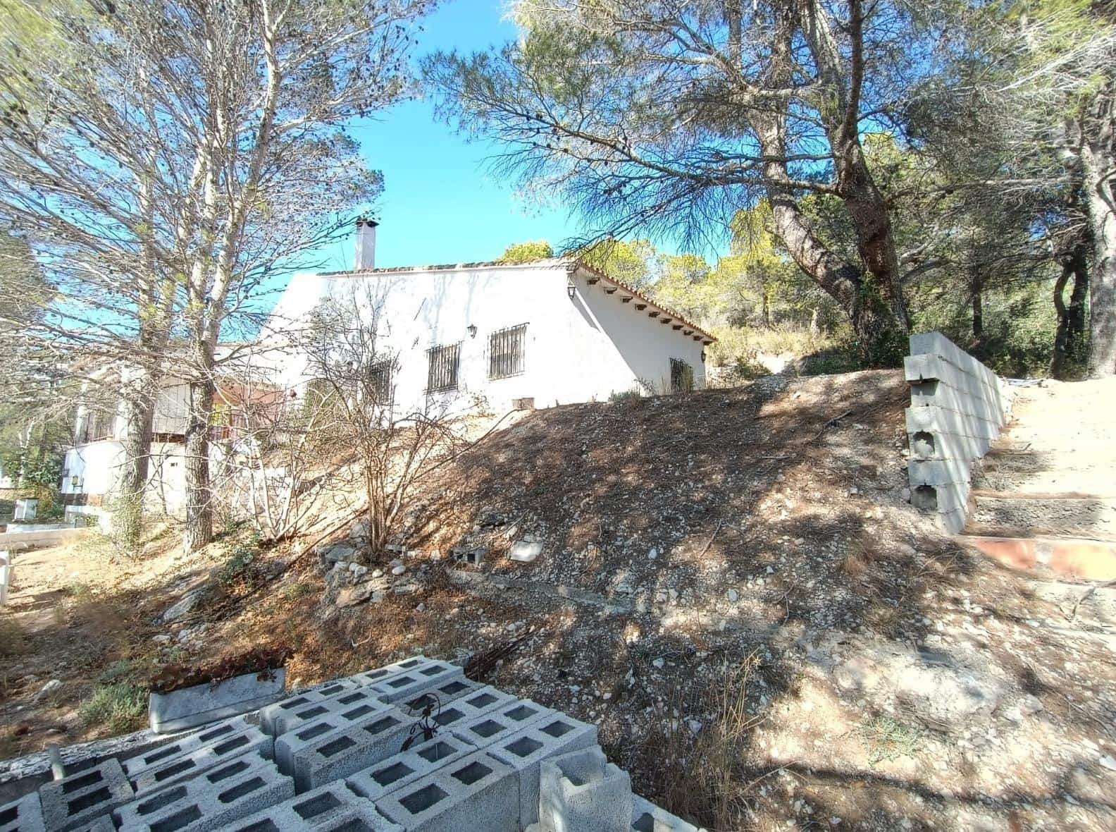 4 soveværelse Villa til salg i Almiserat / Almisera med garage - € 149.000 (Ref: 8468130)