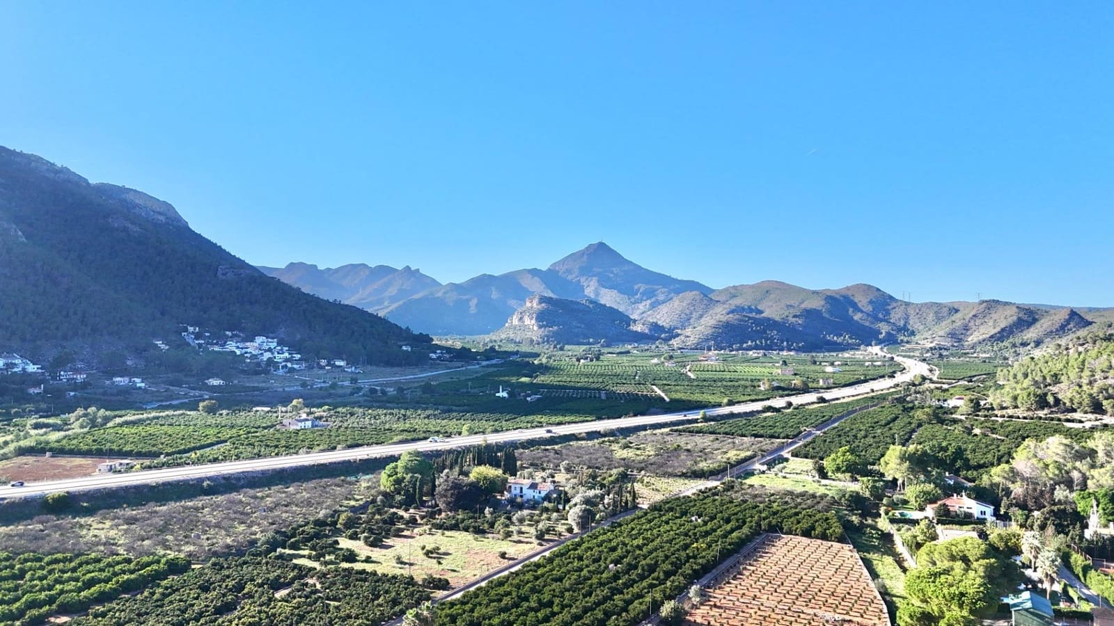 4 soverom Villa til salgs i Gandia med svømmebasseng garasje - € 359 000 (Ref: 8599483)