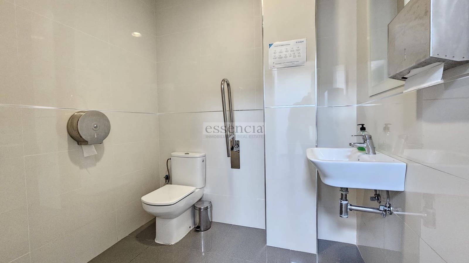 3 soveværelse Erhverv til leje i Palmera - € 1.200 (Ref: 8608667)