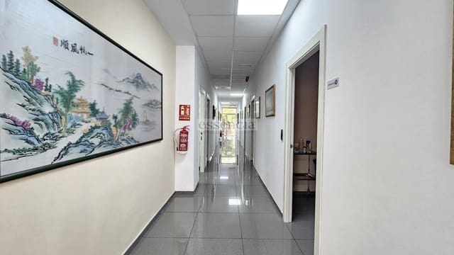 3 bedroom Commercial for rent in Palmera - € 1,200 (Ref: 8608667)