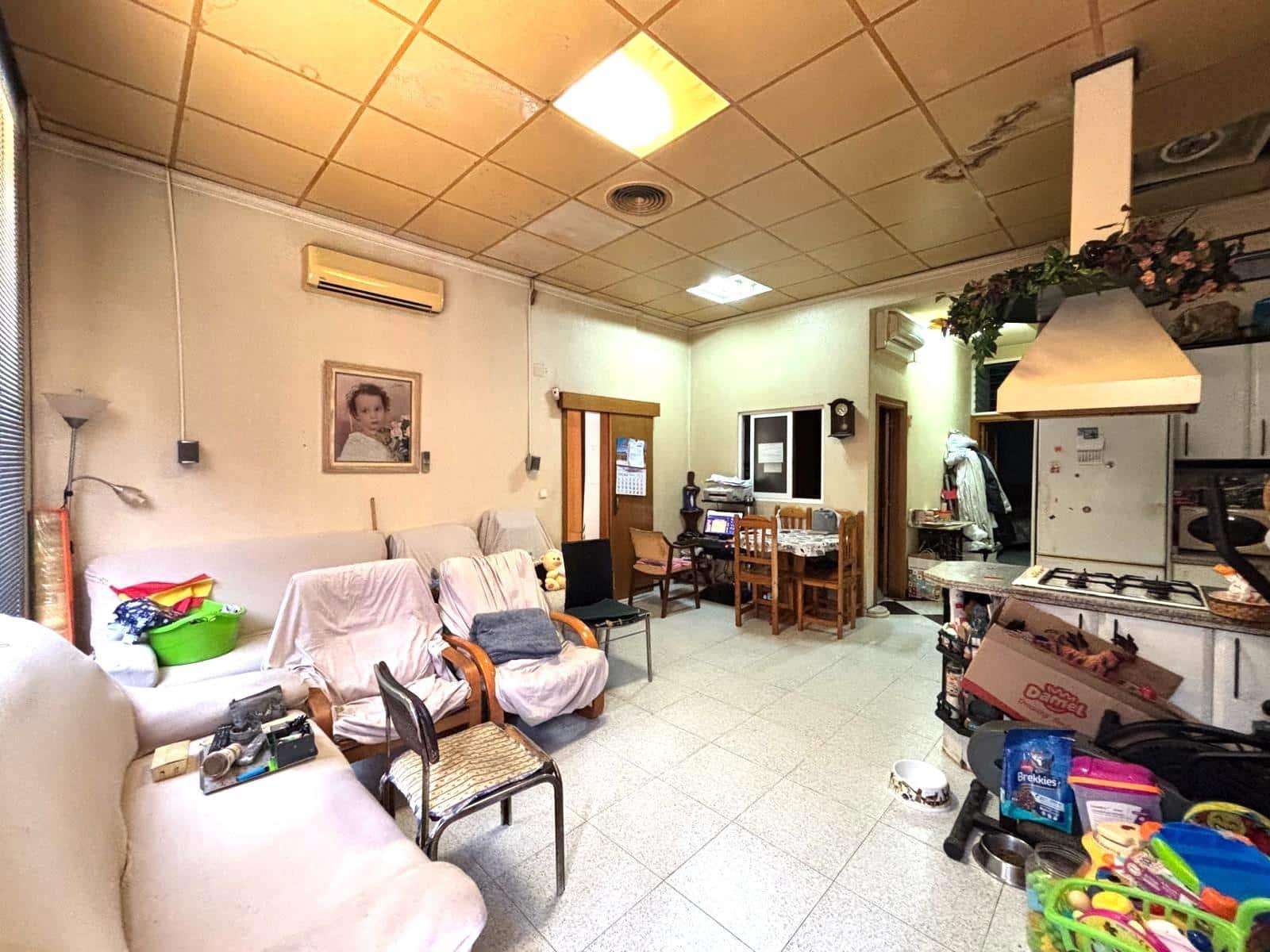 Commercial for sale in Gandia - € 155,000 (Ref: 8675863)