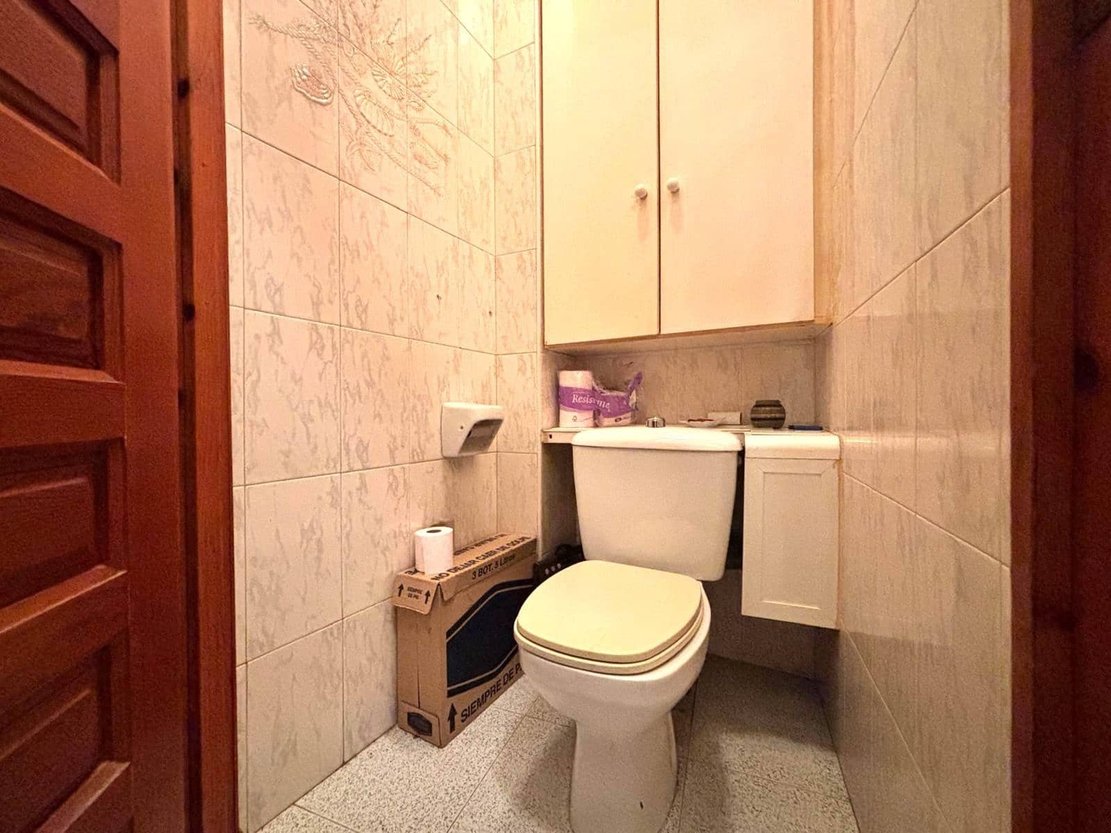 Commercial for sale in Gandia - € 155,000 (Ref: 8675863)