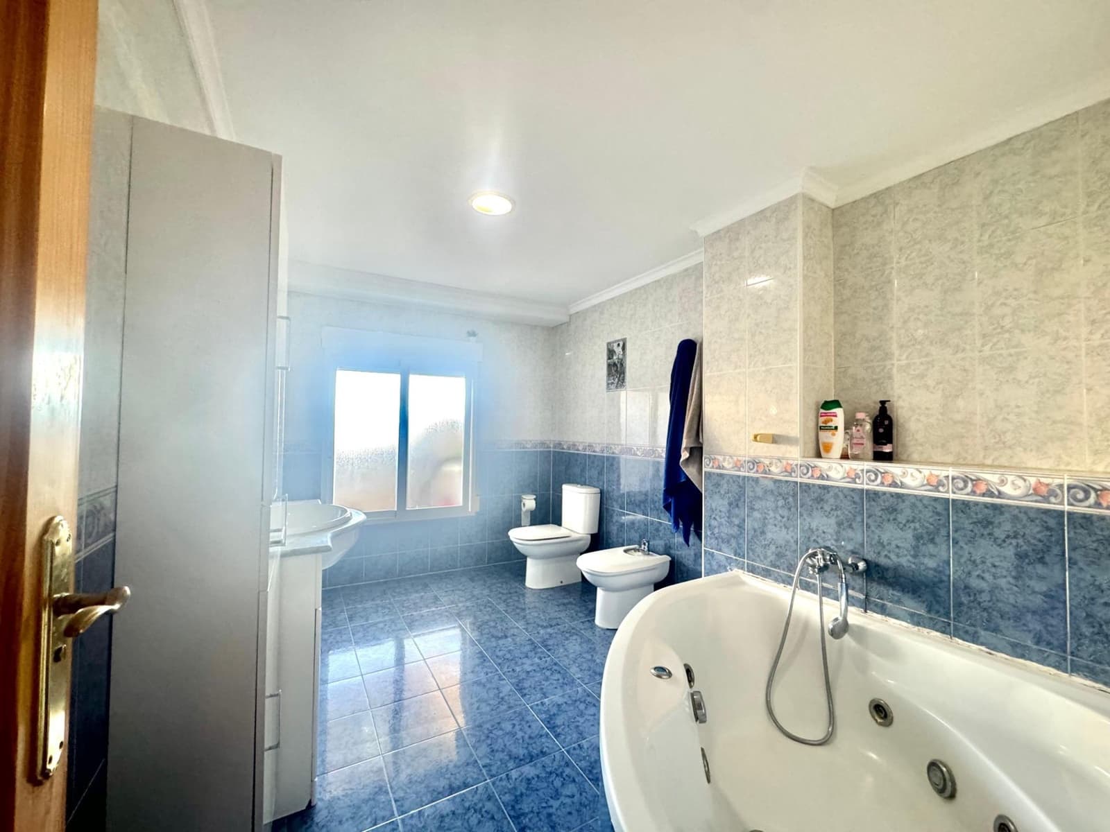 3 soveværelse Restaurant/Bar til salg i Oliva - € 499.000 (Ref: 8712846)