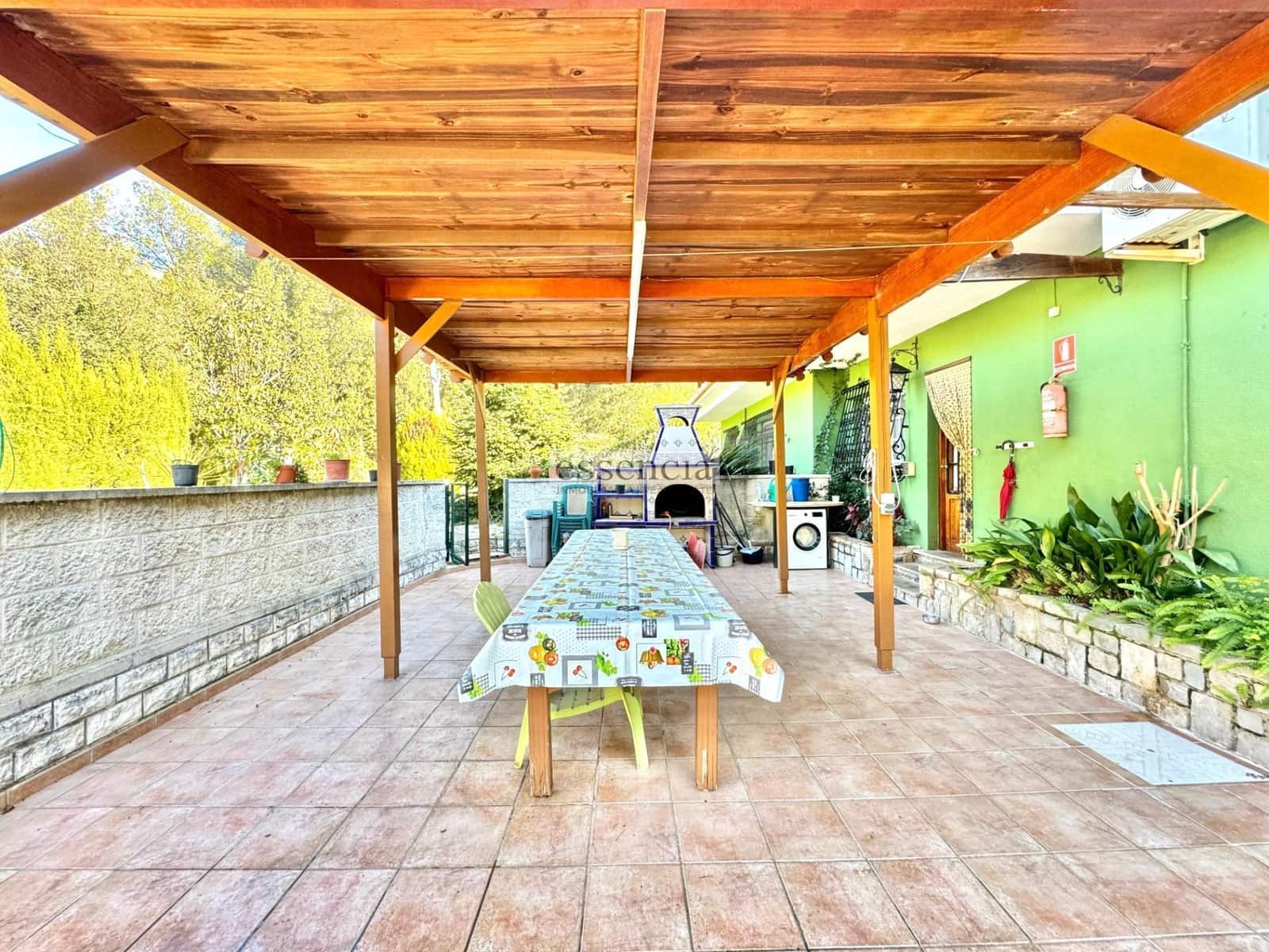 7 soveværelse Villa til salg i La Drova med swimmingpool garage - € 569.000 (Ref: 8743623)