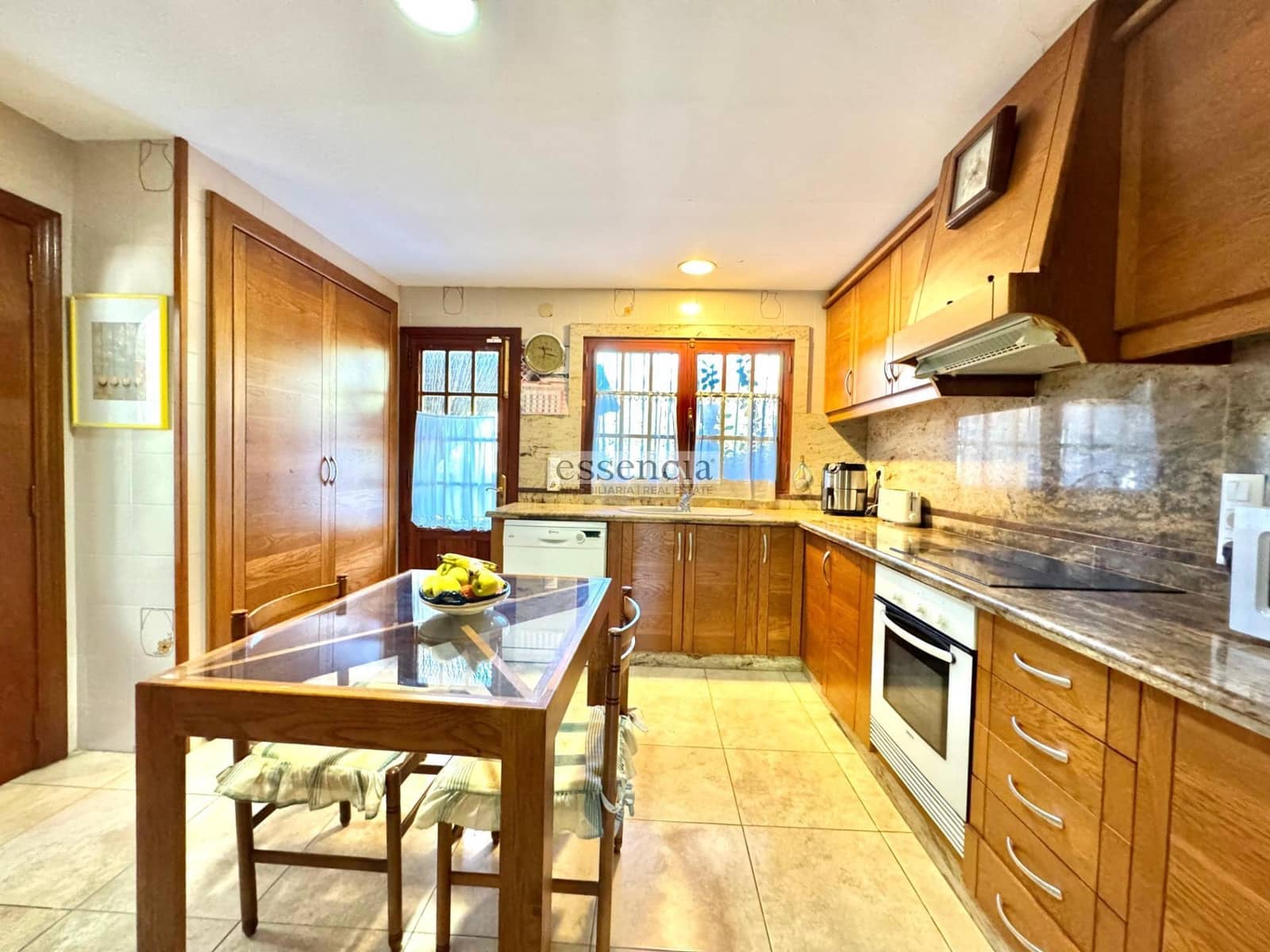 7 soveværelse Villa til salg i La Drova med swimmingpool garage - € 569.000 (Ref: 8743623)