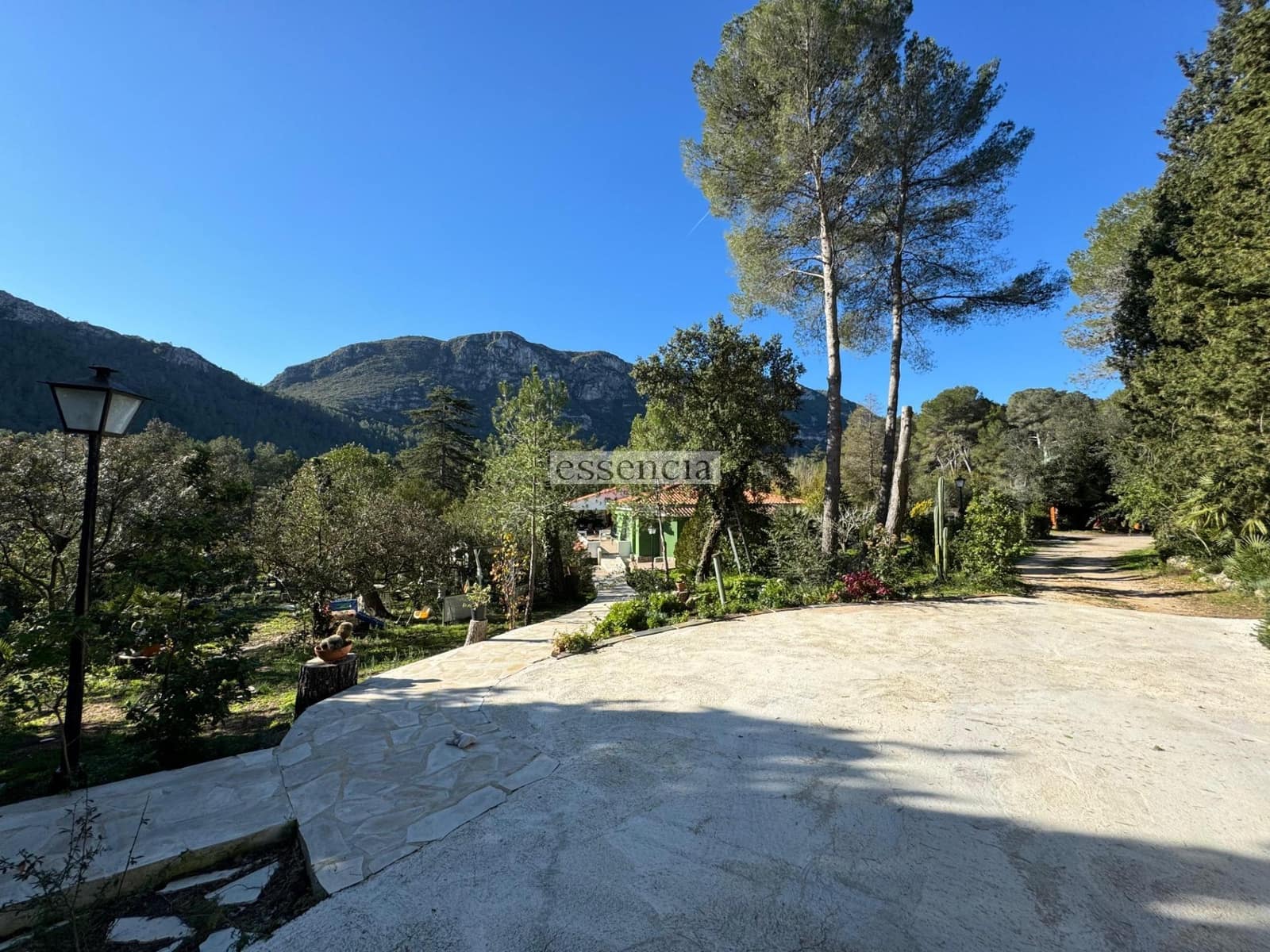 7 soveværelse Villa til salg i La Drova med swimmingpool garage - € 569.000 (Ref: 8743623)